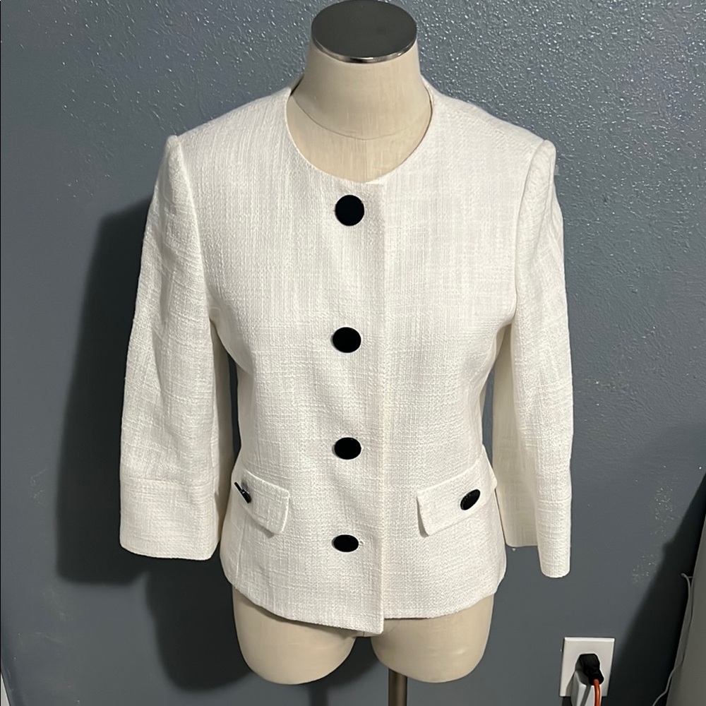 Karl Lagerfield white Blazer size 4